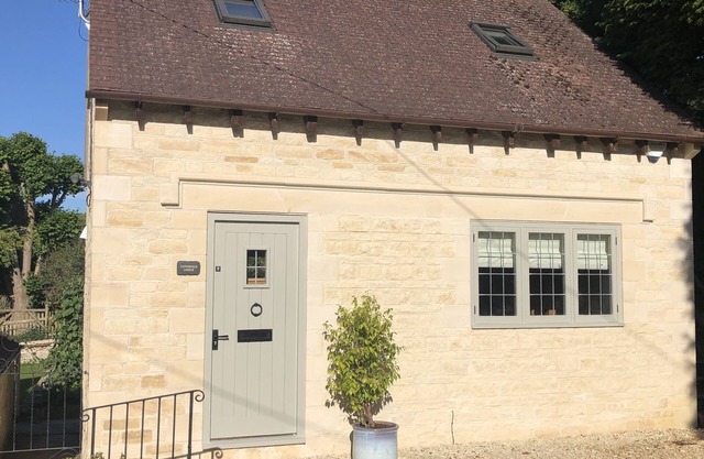 Cotswold Lodge-Luxus-Cottage-Gartenblick-Ensuite Dusche