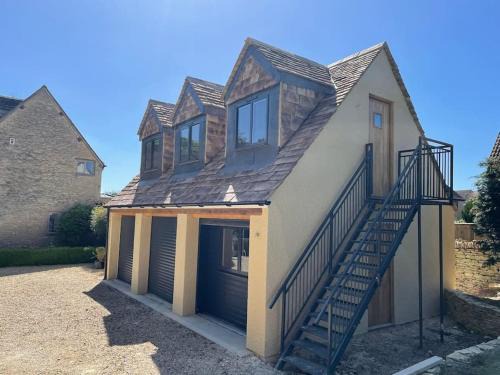 Cotswold self-catering apartment