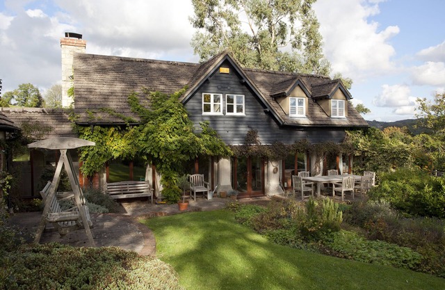 Cotswolds Heavenly Easter Treat