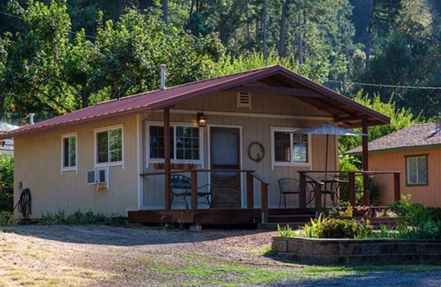 cottage 1.
