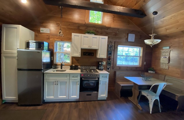 Cottage “2nd Lake” 2-Bedroom, Waterfront Cottage at The Lakes Old Forge