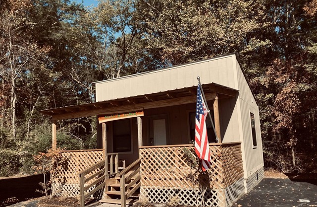 Cottage 6 - Hooty's Place