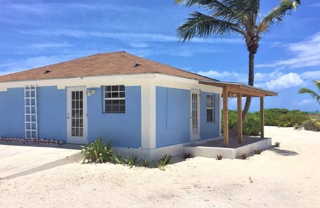 Lovers Hideaway - Wunderschönes Haus mit 1 Schlafzimmer, versteckt an einem Privatstrand