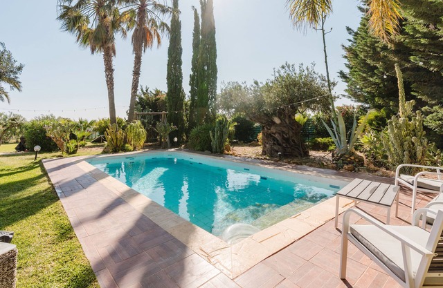 Landhaus 'Blandina' mit privatem Pool, privater Terrasse und Wi-Fi