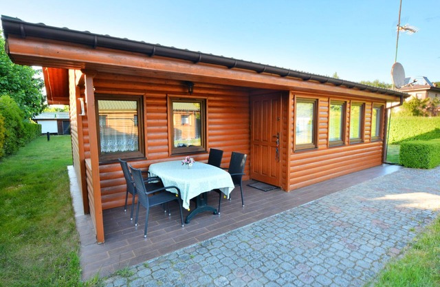 Ferienhaus in ruhigee Gegend, in Seenähe, Rosnowo