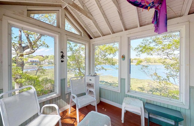 Cottage by the Bay