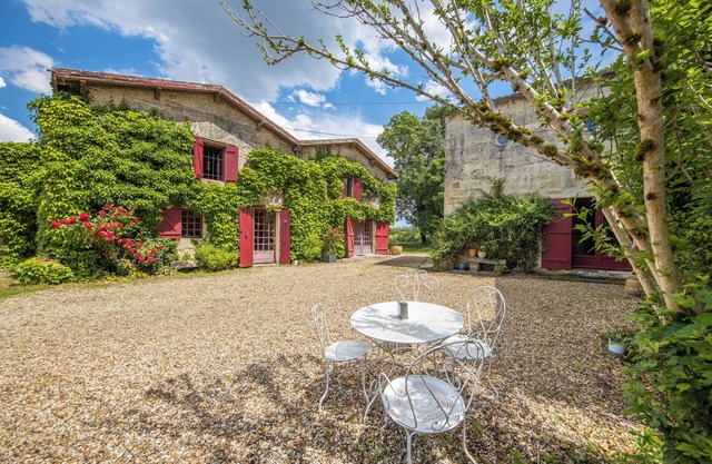 Landhaus 'Échappée Bel' mit gemeinsamer Terrasse, Gemeinschaftsgarten und WLAN