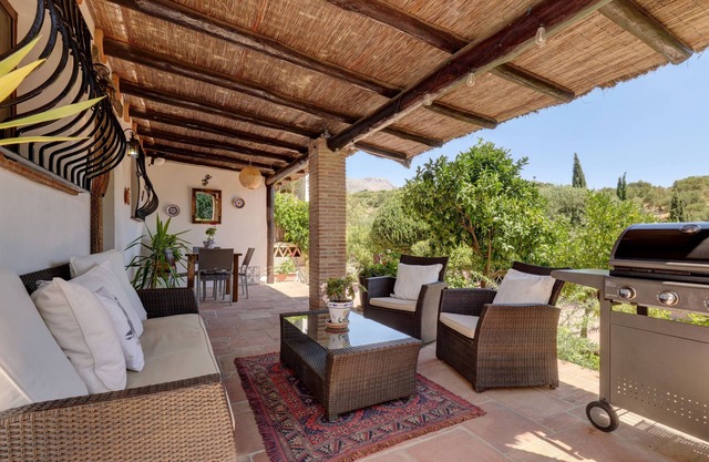 Landhaus 'Finca del Rio' mit Bergblick, Pool & WLAN
