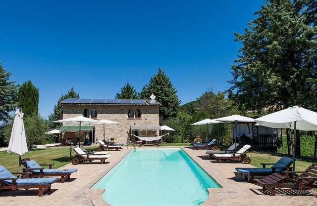 Cottage Gubbio - Zwei Schlafzimmer Resort, Schläft 4