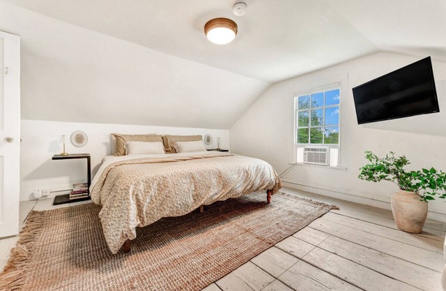 Cottage & Hot Tub Near Ski Resorts