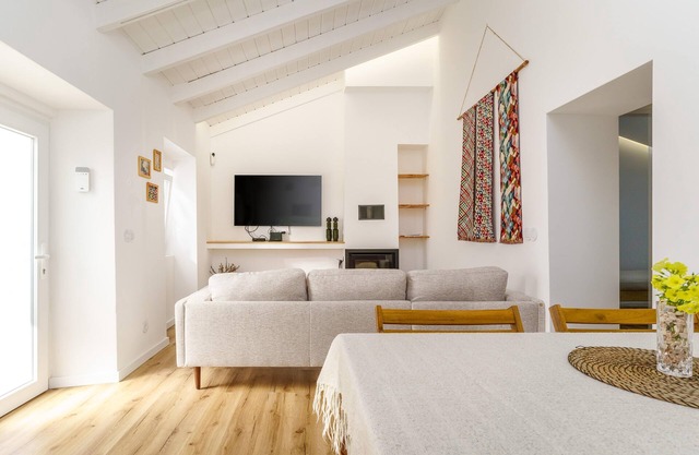 Cottage in Aljezur- 2 bed ensuite-Casinha da Ivone