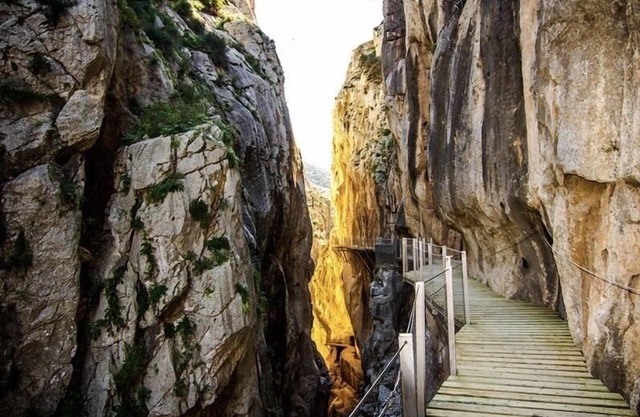 Casa Mora + Caminito del Rey (Ardales, Málaga)