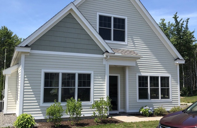 Cottage in Beautiful Resort community 10 minutes from Kennebunkport beaches