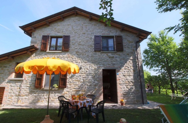 Landhaus mit Pool auf 700 Meter