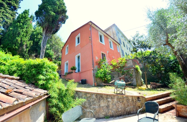 Schönes Cottage mit Seeblick in Massarosa