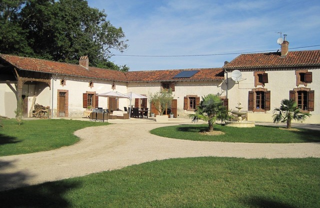 Landhaus in Pyrenäen mit Pool & Golf