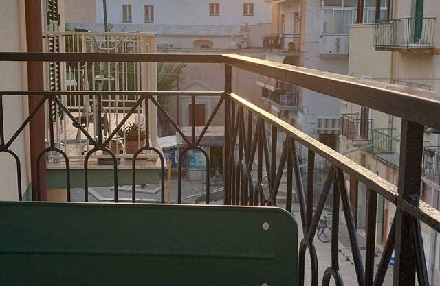 Cottage in the heart of Mola di Bari....... sea.... square..... shops.....