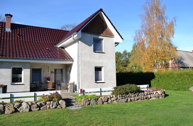 Ferienhaus mitten in der Natur, separater Eingang, Garten - Doppelhaushälfte