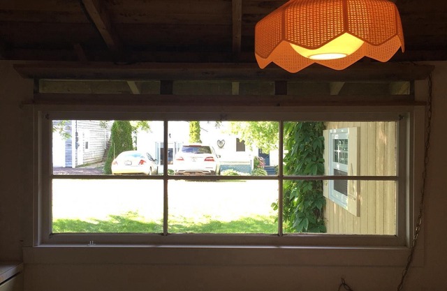 Cottage Minutes Away From The Beach