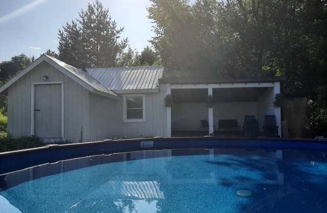 Cottage next to National Park, lakes, ski resort and so much more!