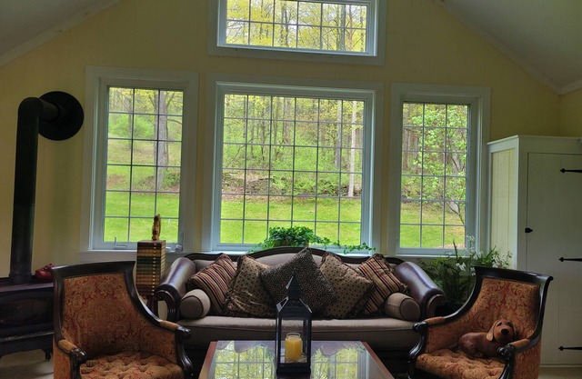 Cottage on 40 acre estate like property 15.6 miles from Saratoga NY race track
