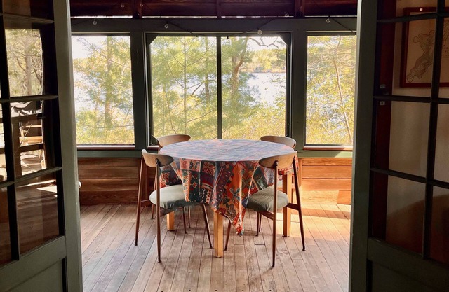 Ferienhaus am schönen langen Teich mit fantastischen Sandy Lakefront Beach