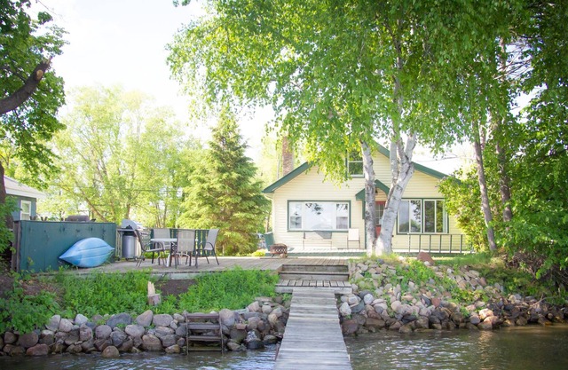 Cottage on Clear Lake