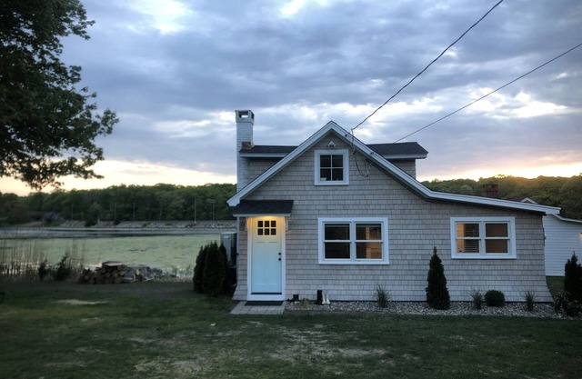 Cottage on the bay