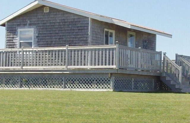Cottage mit Blick auf Sandy Beach - St. Peters