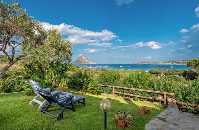 Landhaus Porto Taverna, 80 m vom Strand entfernt, mit privater Terrasse und Garten