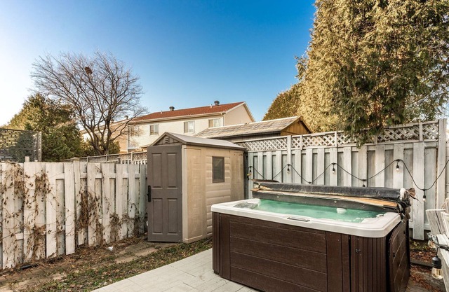 Cottage private spa & pool table