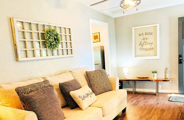 Cottage Studio near WA State Fair and Sparks Stadium