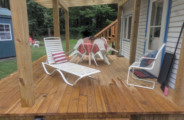 cottage surrounded by field and woods, walking distance to beach