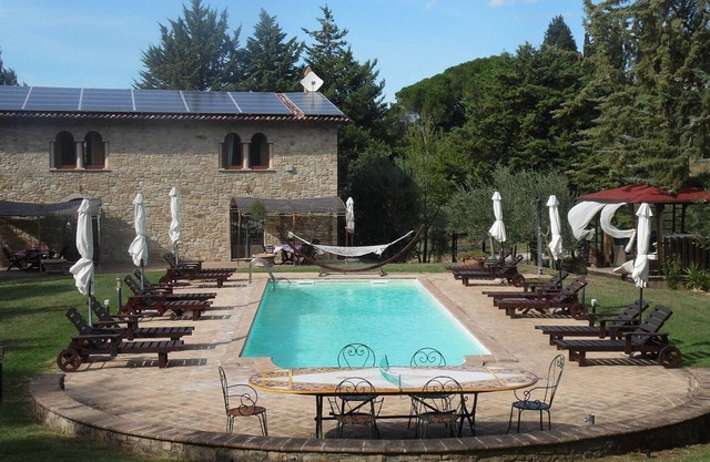 Cottage Umbertide - Zwei Schlafzimmer Resort, Schläft 4