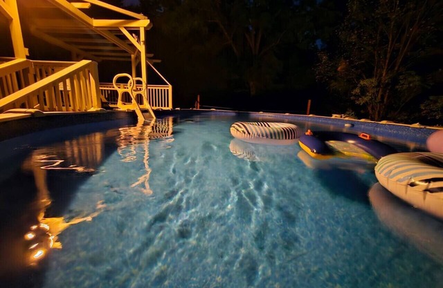 Cottage w/ hot tub 15min to Windham & Catskill