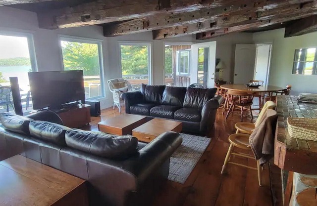 Cottage with commanding views of the lake on a large piece of Canadian Shield