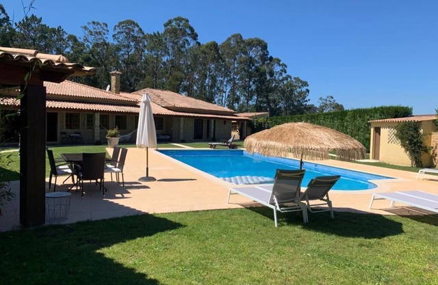 Haus mit 8 Schlafzimmern, privatem Pool und Whirlpool, nahe dem Strand