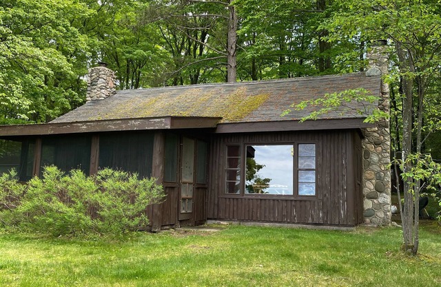 Cottage mit direktem Zugang zum Big Glen. Haustiere ok. August 2019 noch verfügbar.