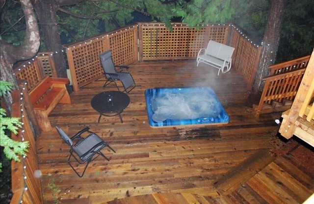Cottage mit New Hot Tub Deck / Gazebo mit Propan Firepit