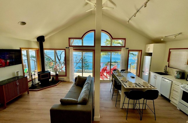 Cottage with West Suite at Sahhali on the Bluffs
