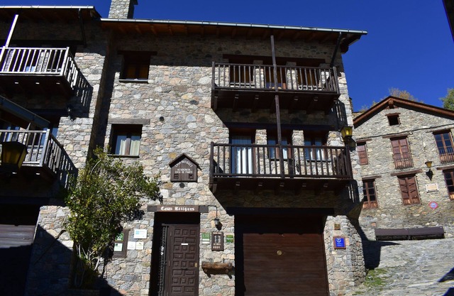 COTTAGES CASES ARTIGUES