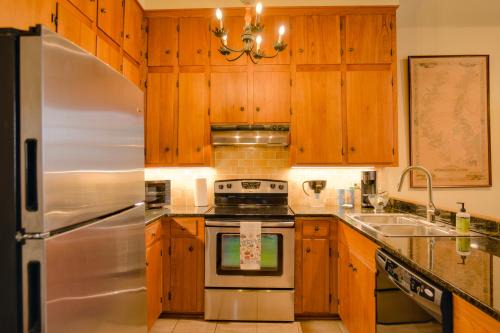 Cotton Alley, Charming 2 Bedroom Retreat in Historic Natchez