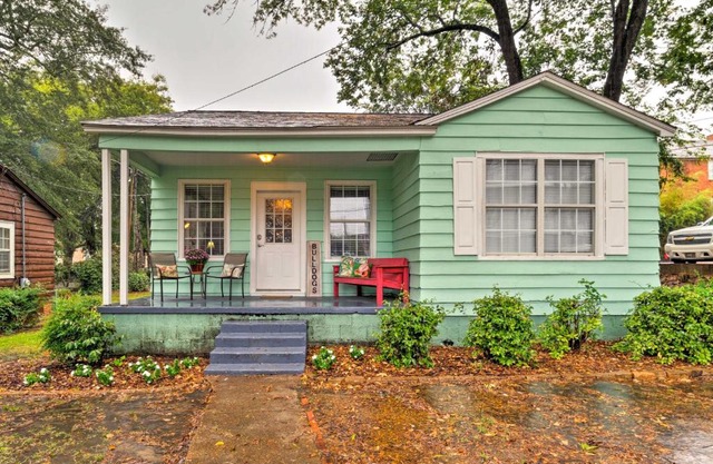 Cotton District Home - Walk to MSU, Shops and Cafes!
