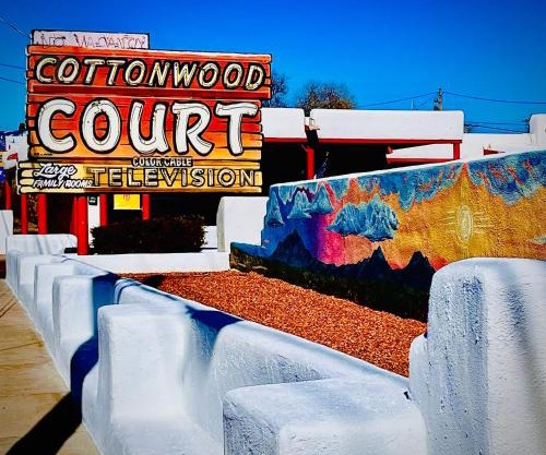 Cottonwood Court Motel