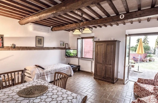 Podere "FONTEMIGLIARI" C. WOHNEN - KÜCHE - BADEZIMMER - SCHLAFZIMMER - 4 PERSONEN -