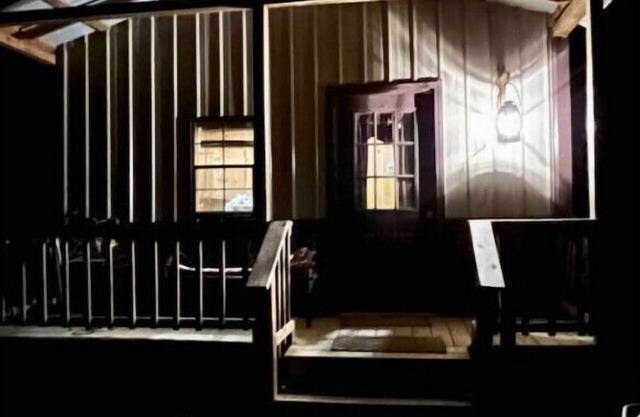 Country and lovin’ it @ Robin’s Nest Cabin @ Current River/Jacks Fork River
