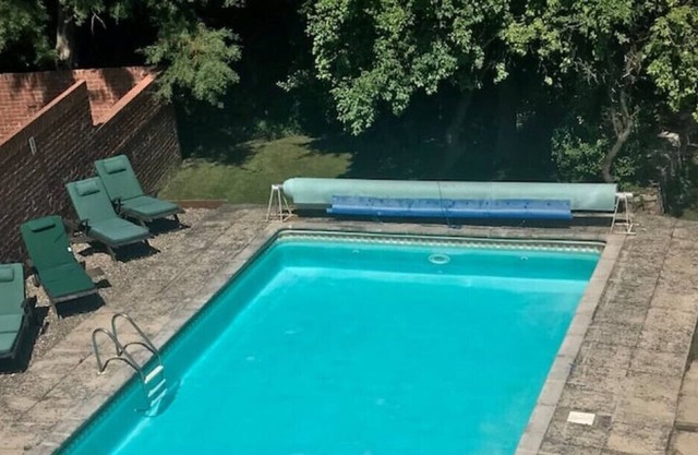 Country Barn with Heated Pool and Hot Tub