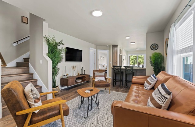 Country Charm with a modern touch, 3 bd/2 bath