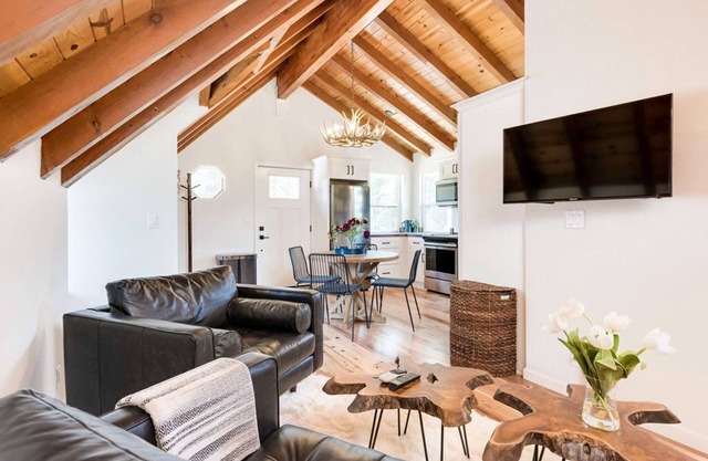 Neues Angebot - Country Chic Apartment on 5 Acres