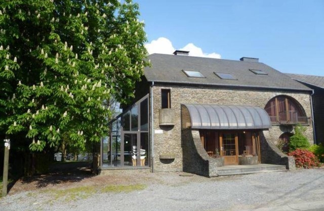Vresse-sur-Semois: Landhaus mit hoher Kapazität (24p), im Herzen der Ardennen